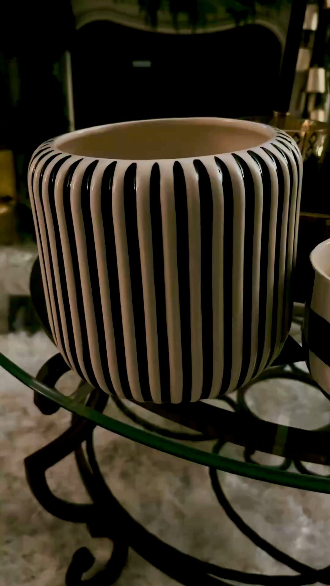 I love my new flower pots I just bought. The price is awesome and my favorite black and white. 3 different ones. 

#LTKHome #LTKU #LTKSaleAlert