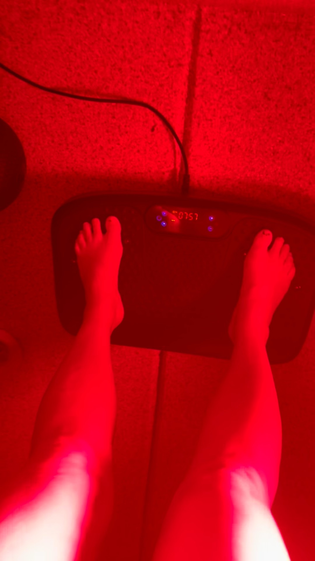 Back at it bright and early. 

Red light therapy
Vibration pad
Early morning
Supplements 

#LTKdayinmylife #LTKselfcare #LTKfitnessgoals