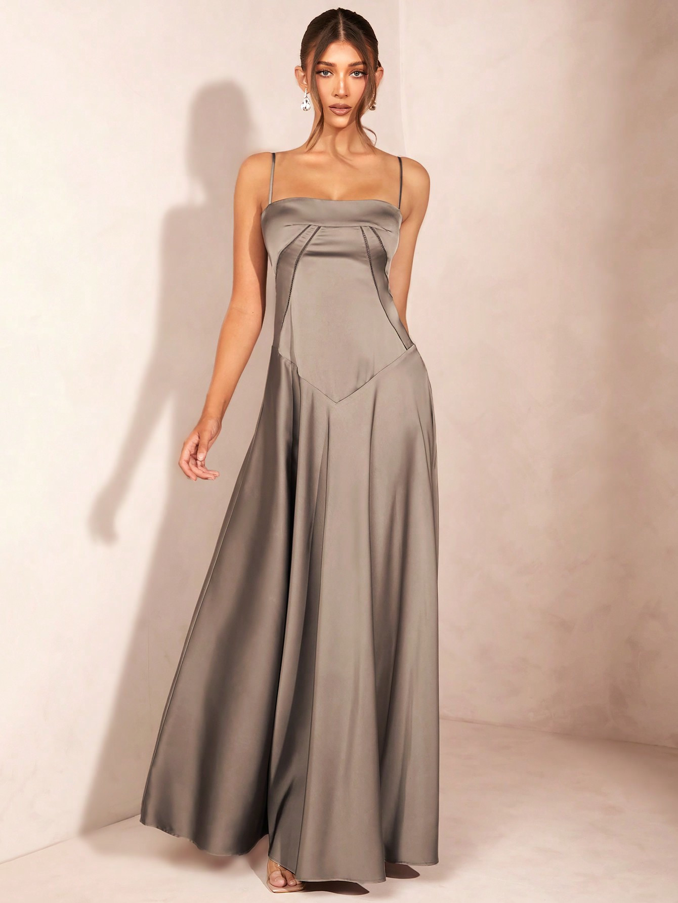 SHEIN BAE Extra langes Trägerkleid für Damen Einfarbig, perfekt für Partys | SHEIN