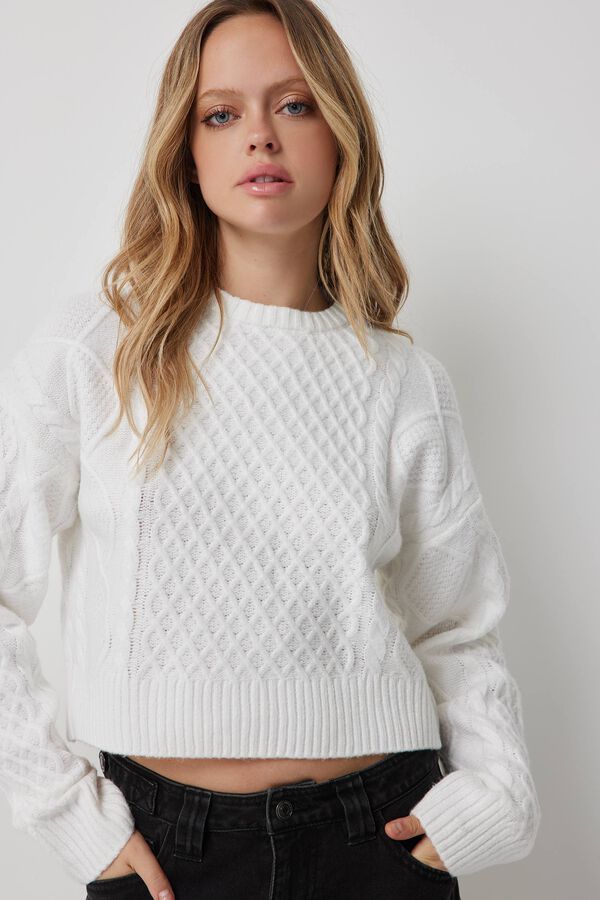 Chunky Cable Knit Cropped Sweater | Ardene
