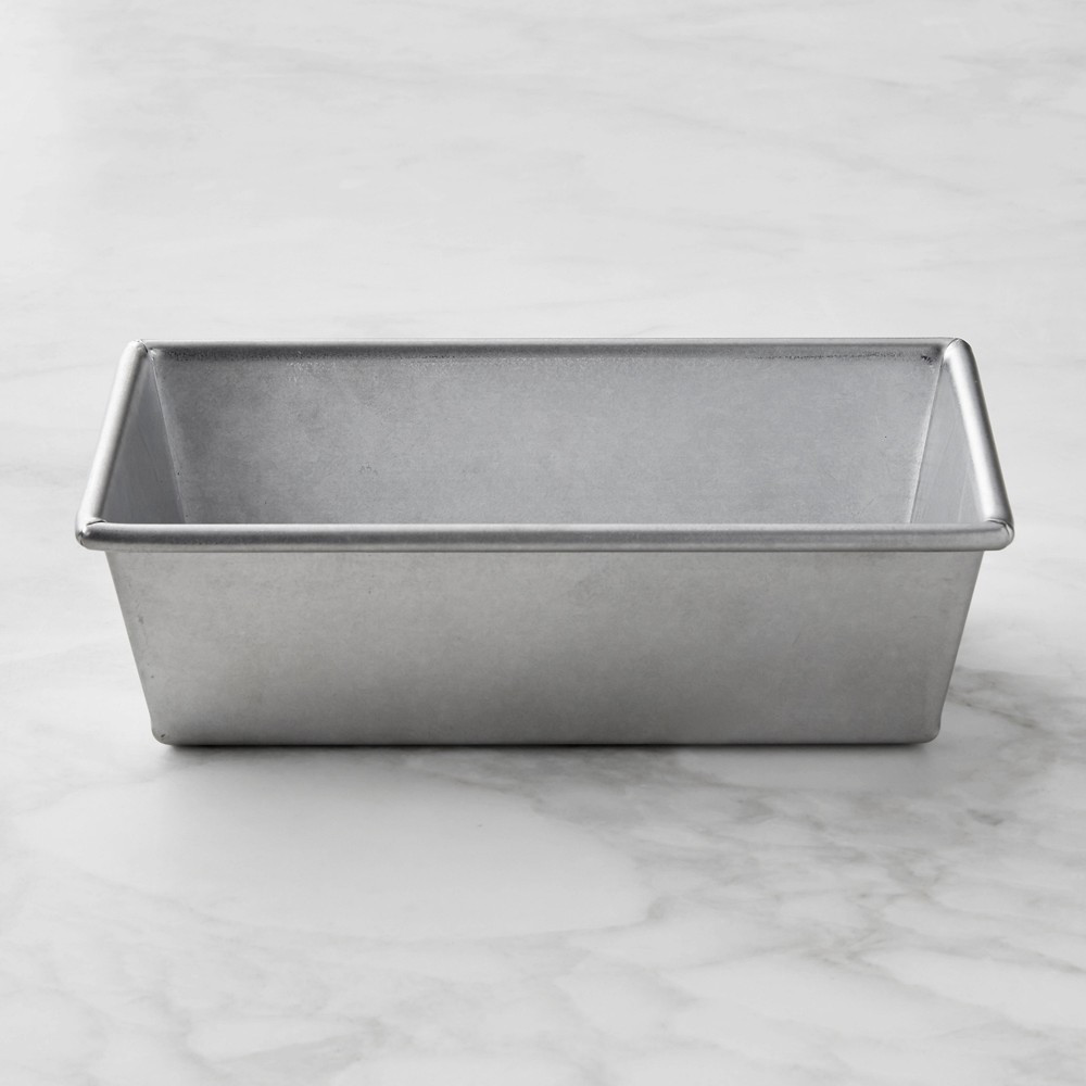 Williams Sonoma Traditionaltouch™ Loaf Pan | Williams-Sonoma