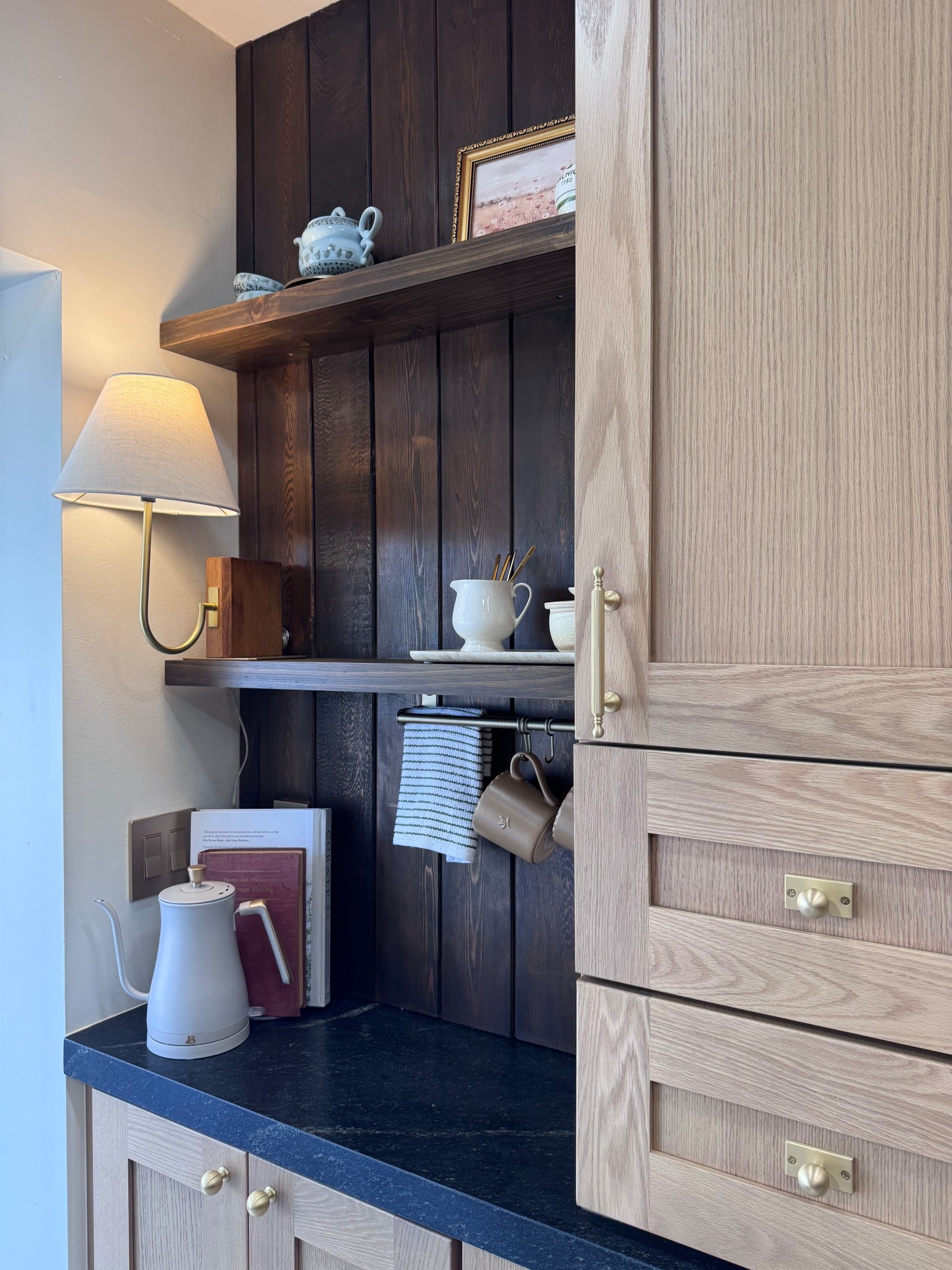 Tea Space

#LTKSeasonal #LTKstorytime #LTKHome