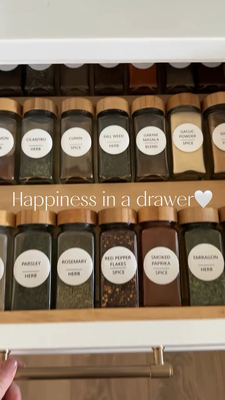 If this doesn’t make you happy I don’t know what will😆

I love to get my home organized before school starts..just relaxes my mind and makes the craziness of fall a little less..crazy😉

Sharing all my organization favorites I use in my home today!

#homeorganization #organizationfavorites #storageandorganization #homeorganizationtips #amazonorganization #organizationfinds #spicedrawerfinds #spiceorganizers

#LTKBacktoSchool #LTKHome #LTKMidsize