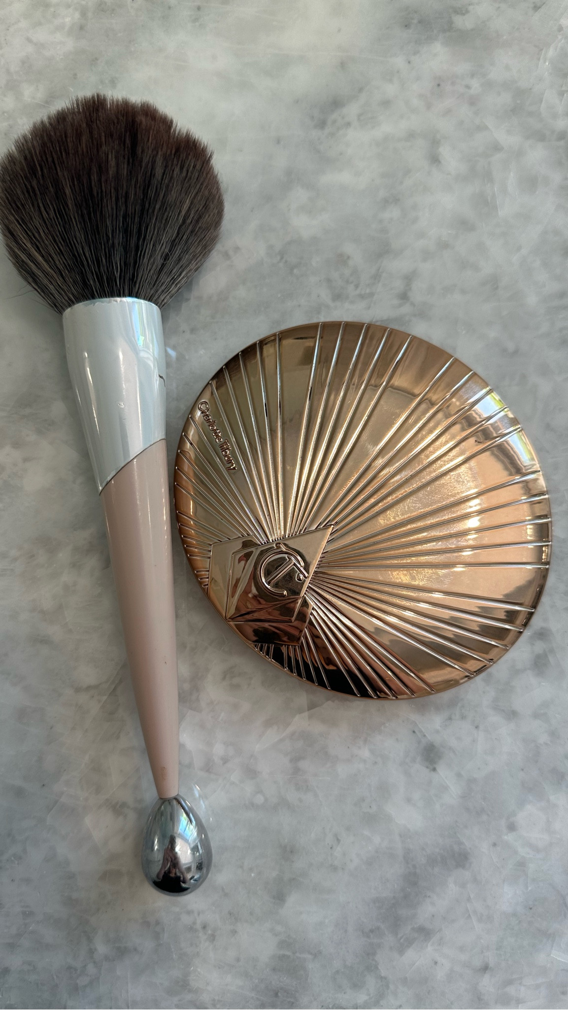 Obsessed with this bronzer and brush for my everyday makeup routine 😍

#LTKBeauty #LTKStyleTip