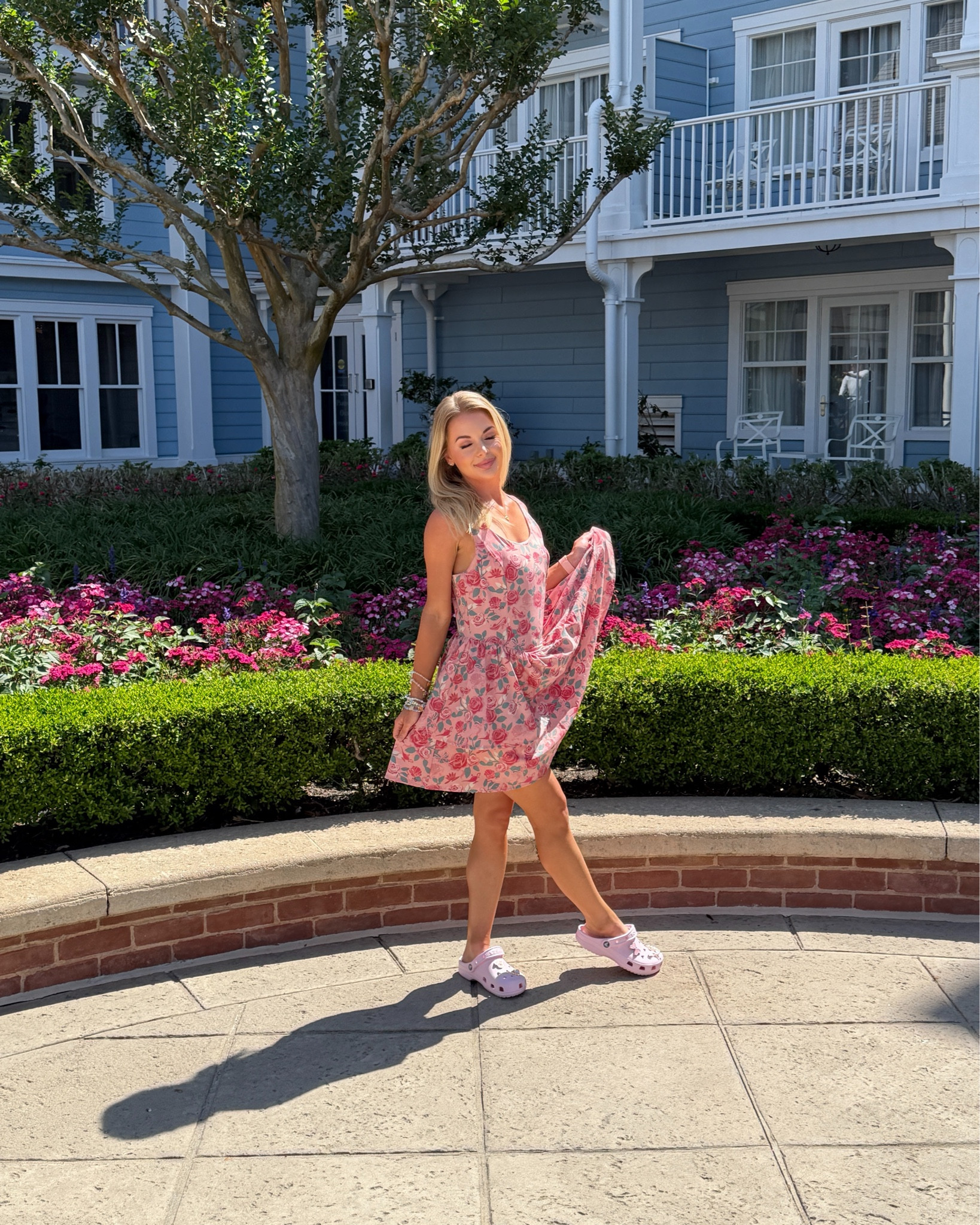 Last day at Disney hence the crocs lol

#LTKPetite #LTKdayinmylife #LTKootd