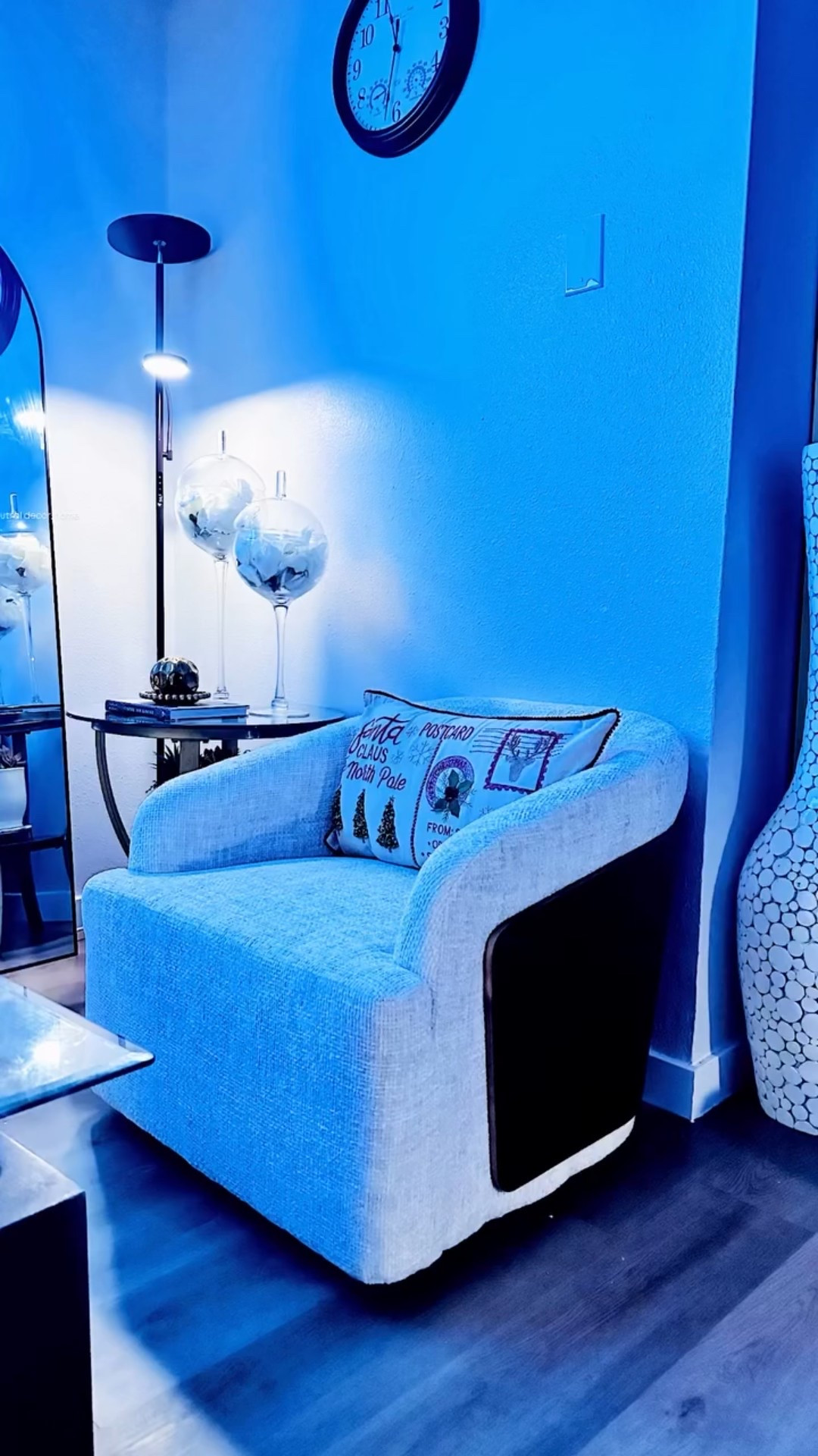 I’m swooning over my Broderic Swivel
Barrel Chair By Wade Logan®
The Fabric is White Linen which is durable super easy to clean, it fits perfectly in my reading nook.  It swivels, it’s super comfortable, durable with quality material and aesthetically pleasing to my current decor! 

I dropped the link in my stories! 

#cornerofmyhome #wayfair #3 #homeinprovement #aesthetic

Home improvement, accent chair, neutral decor, home aesthetic, living room decor, Wayfair,