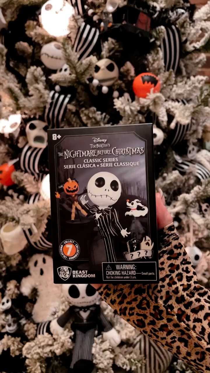 Nightmare Before Christmas Unboxing 🖤🤍🖤
.
.
.
.
#halloween365 #thisishalloween #nightmarebeforechristmas #thenightmarebeforechristmas #timburtonstyle #timburtonfilms #halloweenaesthetic #halloweencollection #halloweencollector

#LTKGiftGuide #LTKFindsUnder50 #LTKSeasonal