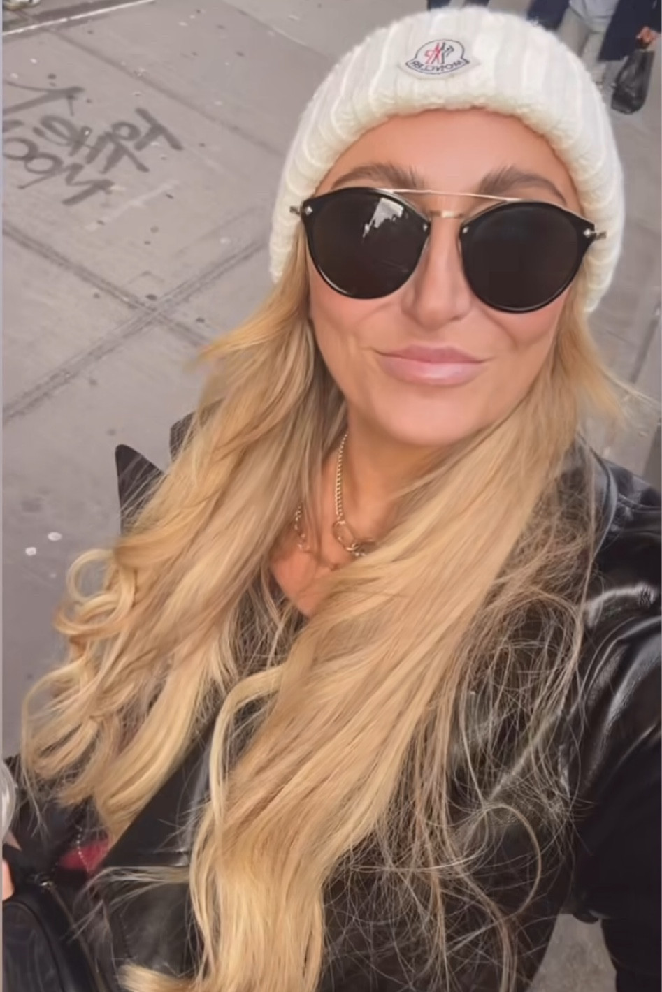 Oliver People’s sunglasses! Love this fall/winter outfit! 

#LTKSeasonal #LTKFindsUnder100 #LTKStyleTip