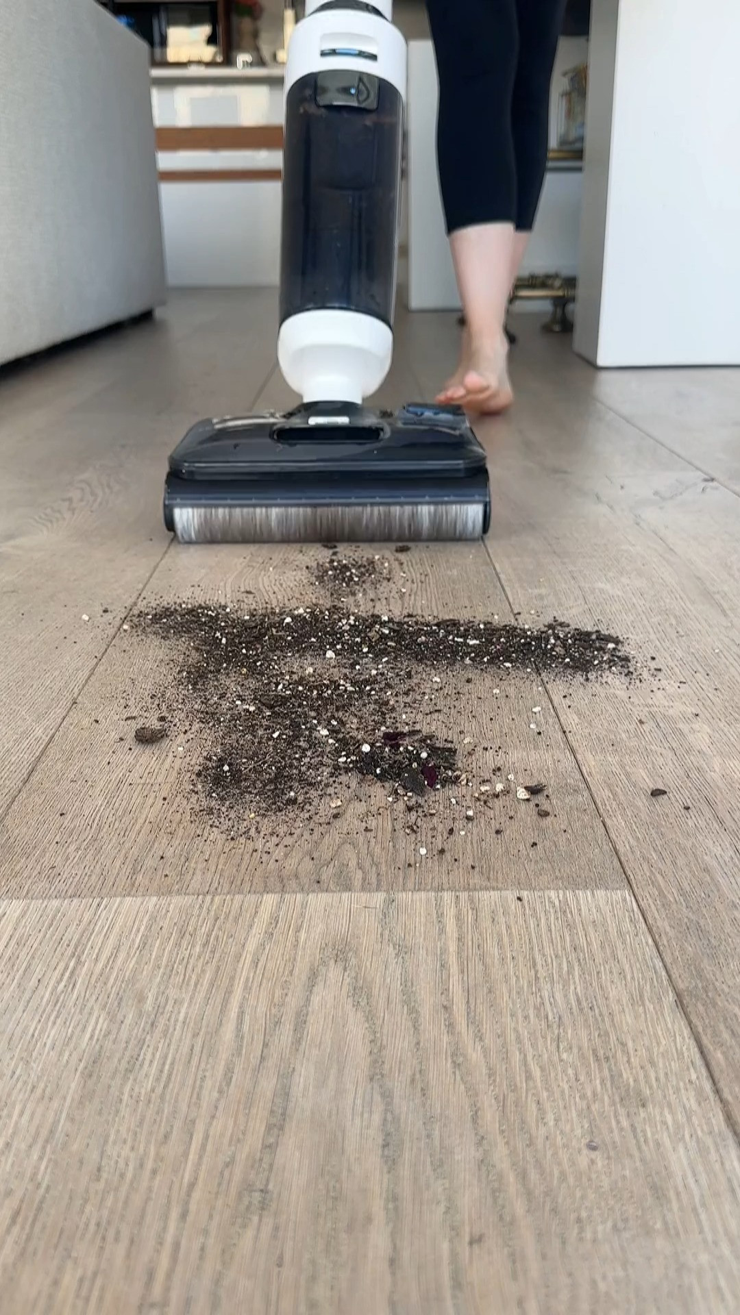 💦 Tackle both spills and crumbs with the HydroVac Cordless Wet & Dry Vacuum Cleaner—a cordless powerhouse built for real-world messes! Whether it’s soggy footprints, cereal rain, or just everyday dust, this machine switches effortlessly between wet and dry cleaning. The rechargeable design gives you freedom from cords and outlets, making it ideal for kitchens, family rooms, or quick clean-ups. Voice of experience? You’ll love the all-in-one ease and the “done in one sweep” feel it brings. 👏

#LTKFinds #LTKHome #LTKCleaning #CordlessVacuum #WetAndDryCleaner #HomeEssentials #CleaningTools #MessFreeLife #FamilyHome #PetFriendlyHome #FloorCare #SmartHomeGear #VacuumLife #HomeUpgrade #CleaningWins 

 #LTKU #LTKHome