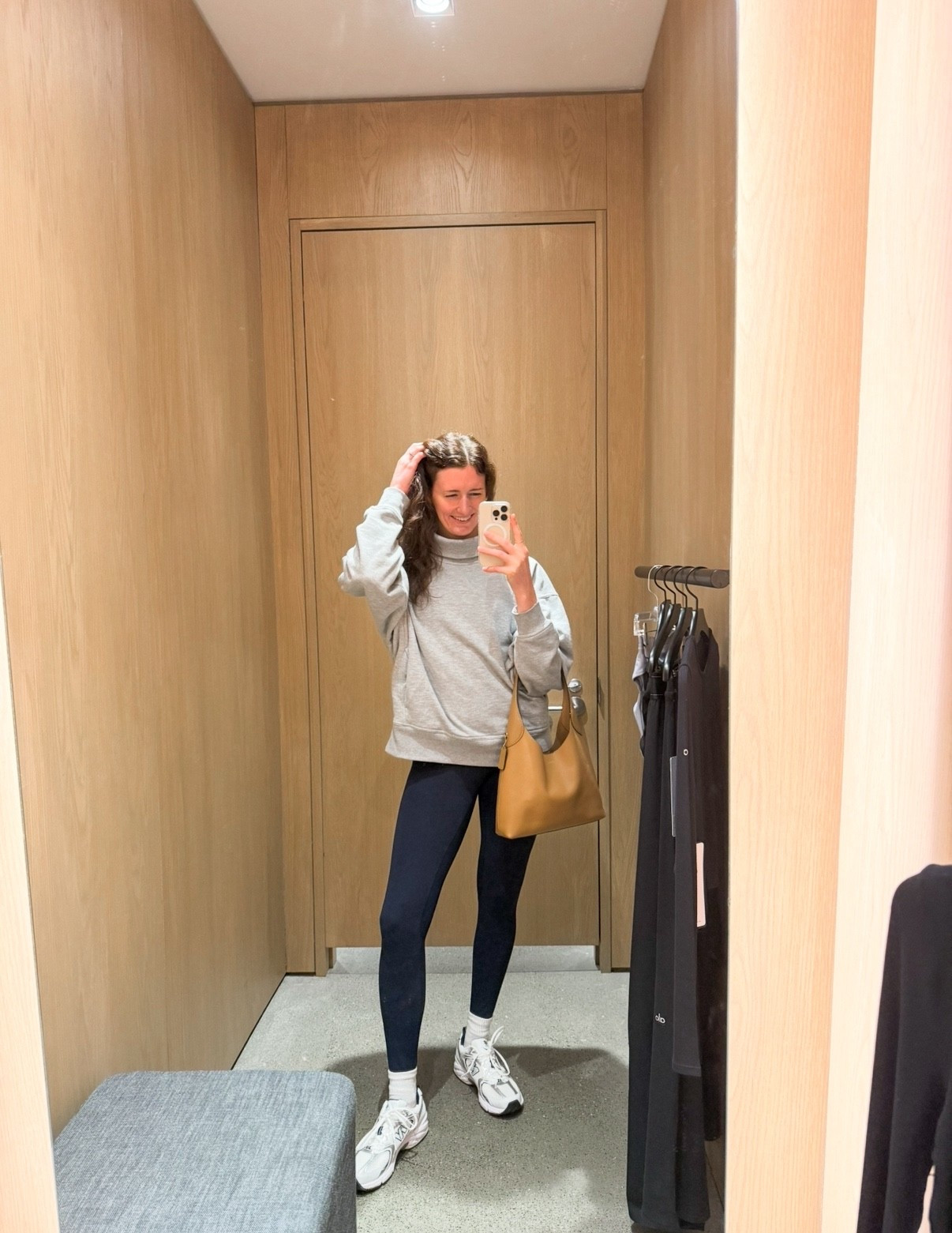 cozy on the go outfit 🩶


#LTKTravel #LTKdayinmylife #LTKTall