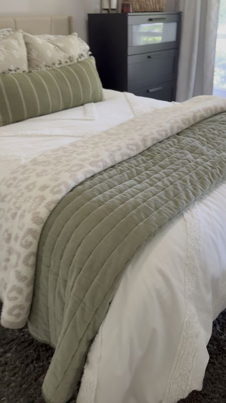 Bedding, bedroom decor, bed blanket, Barefoot Dreams blanket, quilt, upholstered bed

#LTKSeasonal #LTKVideo #LTKHome