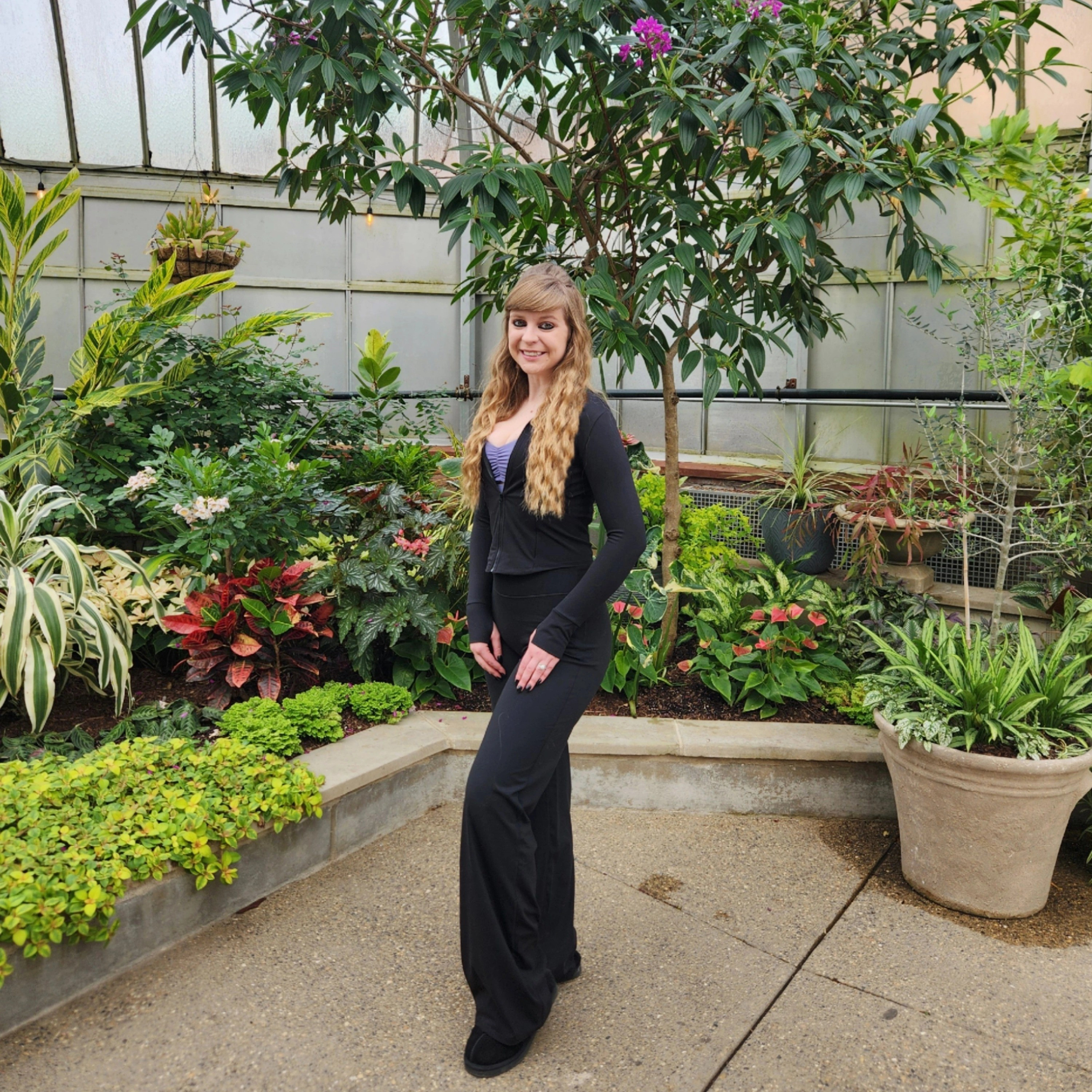 #ad Sharing My @Aoxjox Activewear OOTD💜At @Aoxjox, They Are Rewriting The Rules Of Fitness Fashion Because Being Trendy & Affordable Doesn't Have To Compromise On Performance🏃🏼‍♀️The Fabrics Aren't Just Supportive; They Are Engineered To Keep Their Color & Shape Day In & Day Out🧵Stay Ahead Of The Curve With Gear That Brings Fashions Edge To Your Everyday Grind‼️#Sponsored #Aoxjox #Activewear #AmazonFashion

