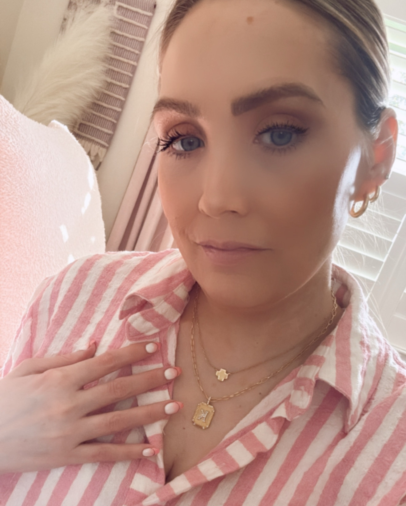 Spring Vibes in Full Bloom!
Today’s OOTD: a soft pink & white striped blouse, comfy wide-leg jeans, strappy sandals, and the prettiest accessories to pull it all together!

Perfect for sunny days, coffee dates, or a casual stroll.

I’ve linked some gorgeous similar button-up options for you to shop

#LTKOver40 #LTKFindsUnder100 #LTKSeasonal