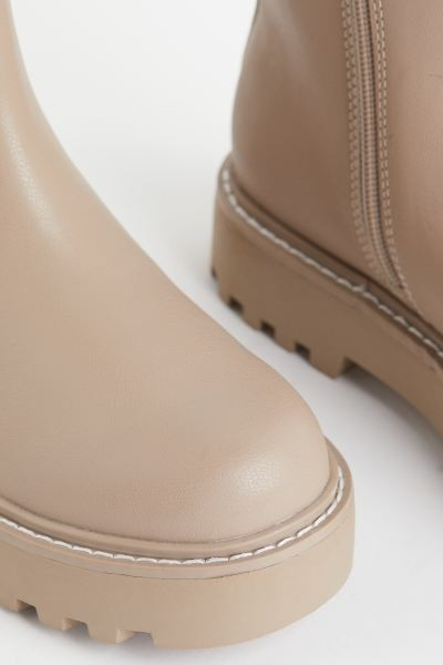 Chelsea Boots | H&M (US + CA)