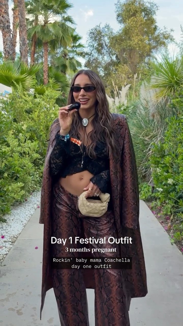 Day 1 look & the first of many baby bump outfits✨ @revolve #revolvefestival #coachella #LTKFestival