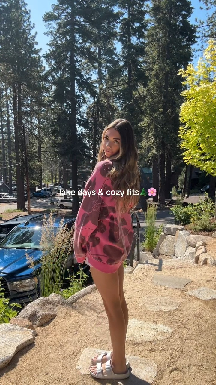 outfit dets-
hoodie: Small
shorts: XS

#LTKSeasonal #LTKOver40 #LTKActive