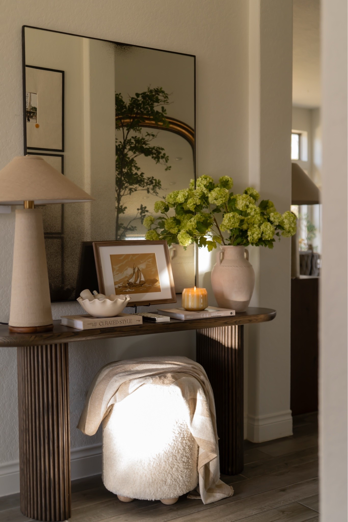 Spring entryway 🤎

#LTKHome #LTKSeasonal