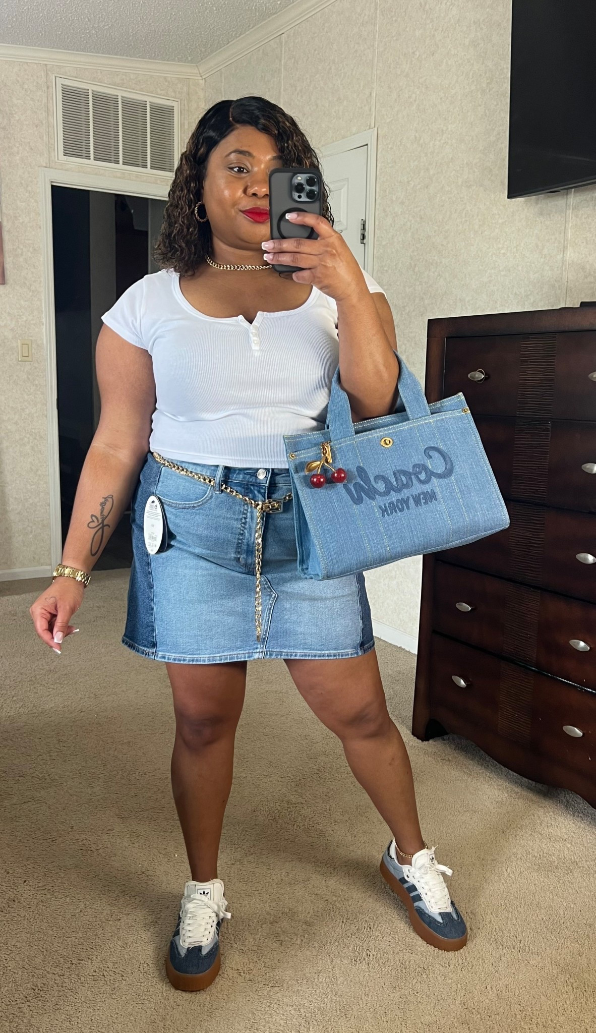 Denim look from Walmart! Whole outfit less than $20 #Walmartt

#LTKSaleAlert #LTKStyleTip #LTKFindsUnder50