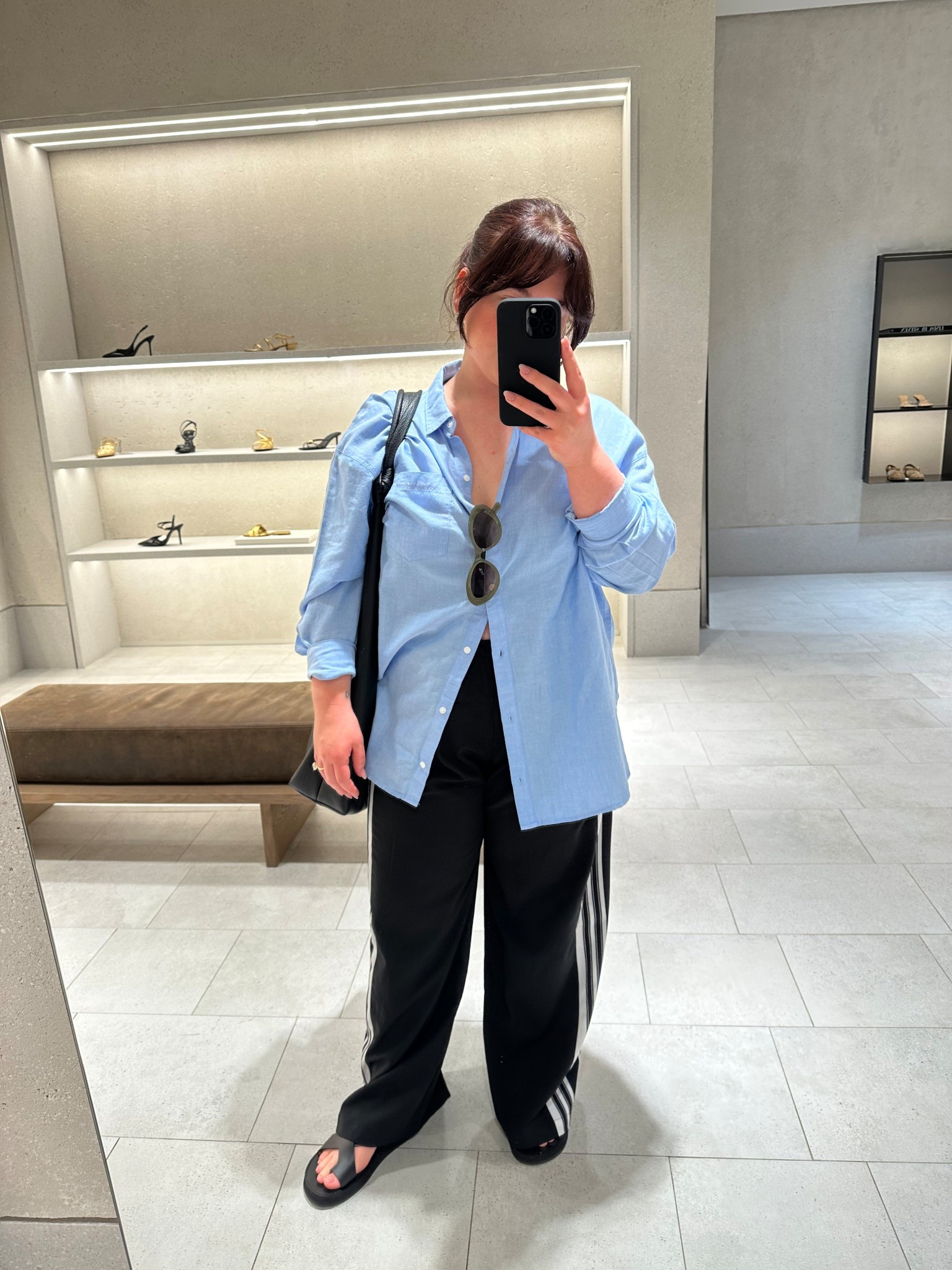 Comfy spring fit

spring outfit, spring comfy outfit, track pants outfit, trending spring outfit, trendy spring fashion 2025, button down outfit 

#LTKSeasonal #LTKStyleTip