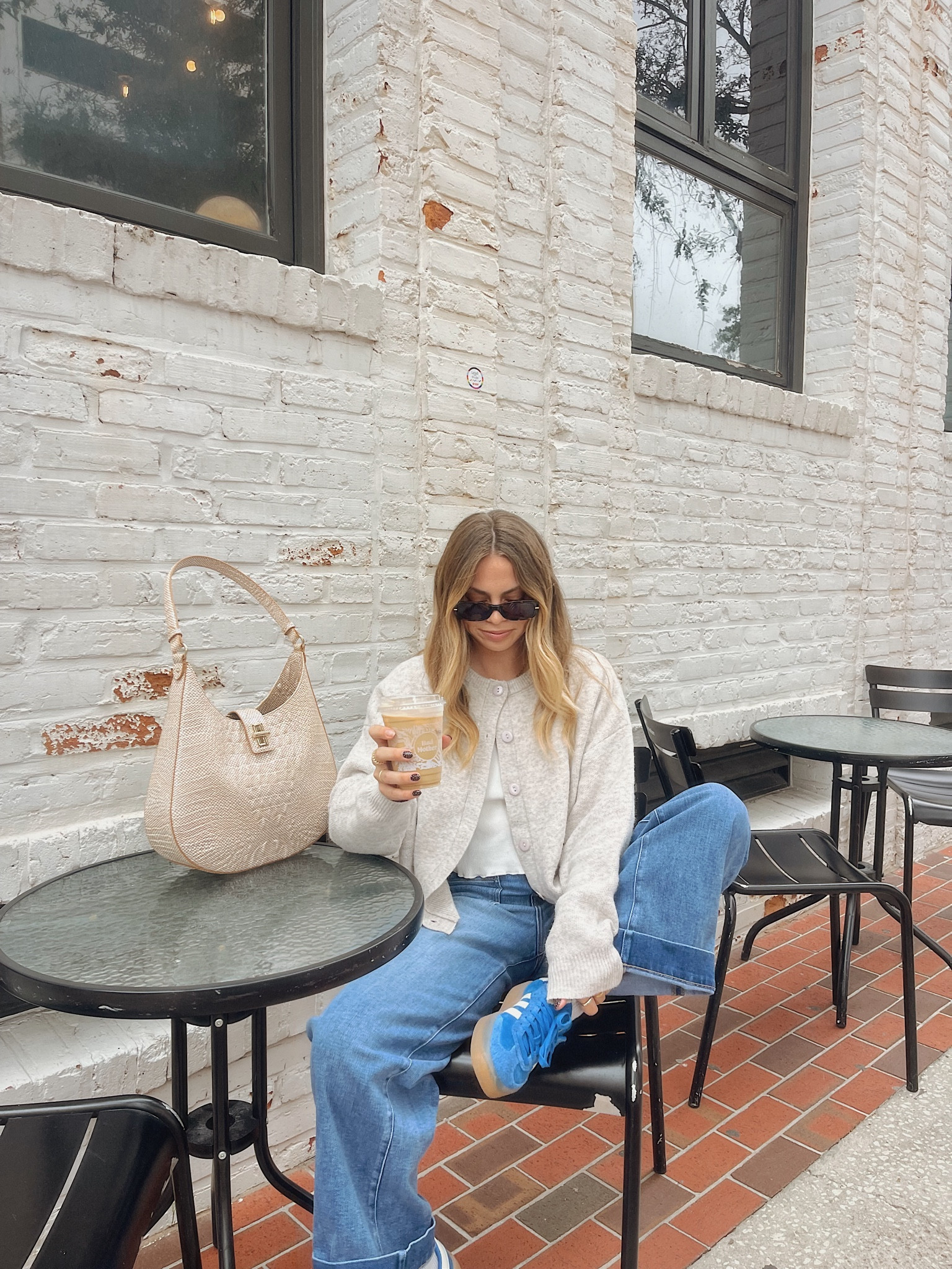 Ootd 💙☕️👜 obsessed with these jeans! Run TTS!!! Wearing size 25

#LTKWatchNow #LTKGiftGuide #LTKSeasonal