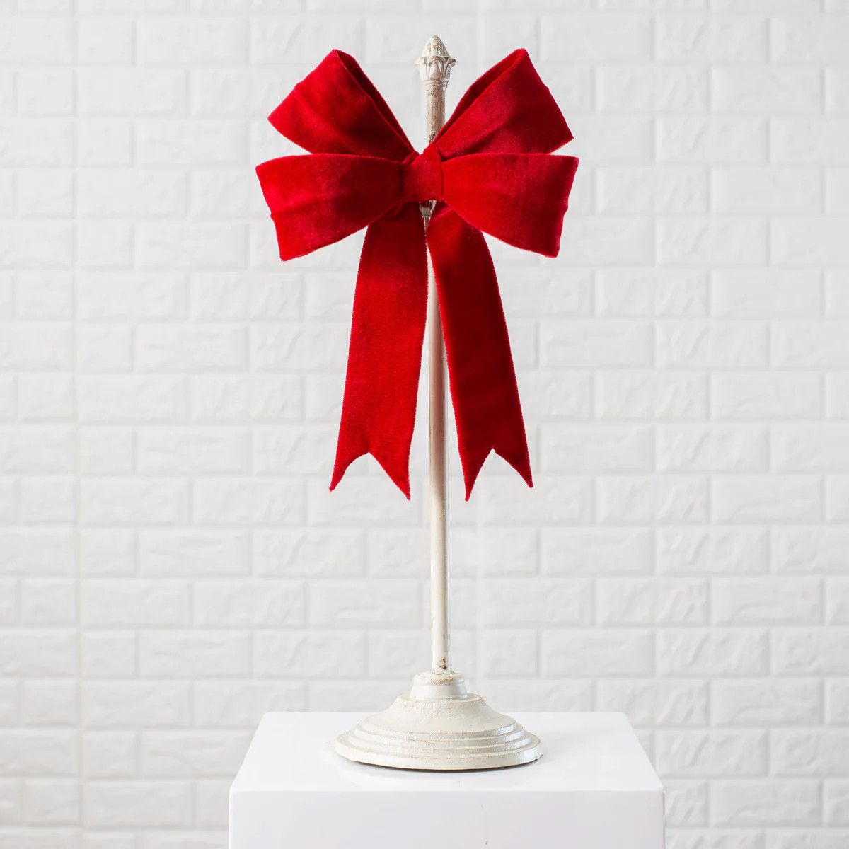 Medium Classic Red Velvet Clip On Christmas Bow | Darby Creek Trading