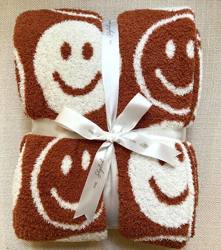 Two-Tone Smiley Buttery Blanket | The Styled Collection