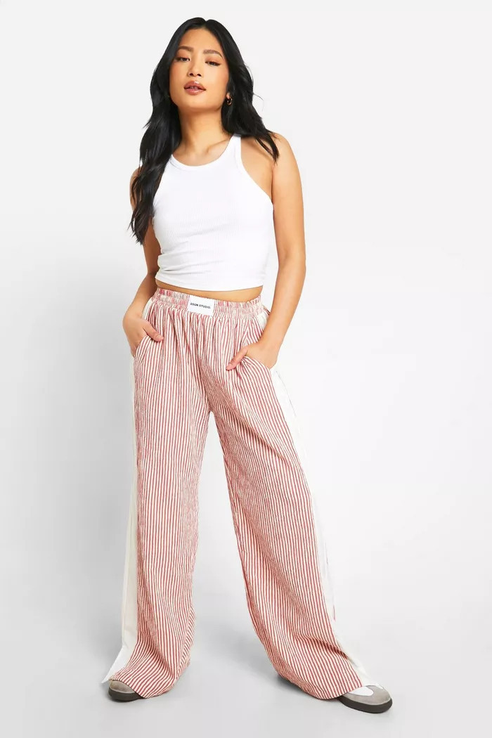 Petite Textured Stripe Dsgn Studio Pants | boohoo (US & Canada)
