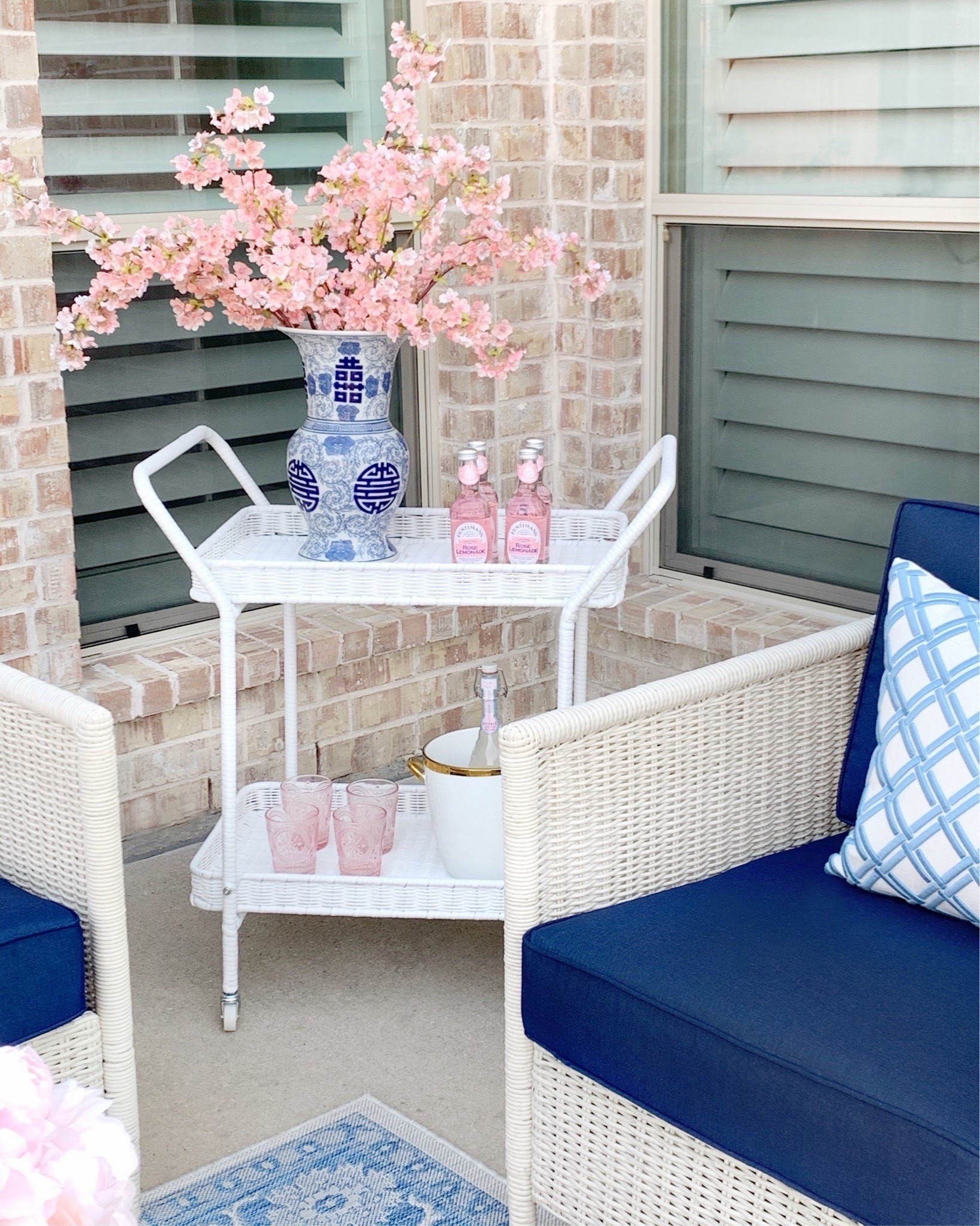 White outdoor bar cart