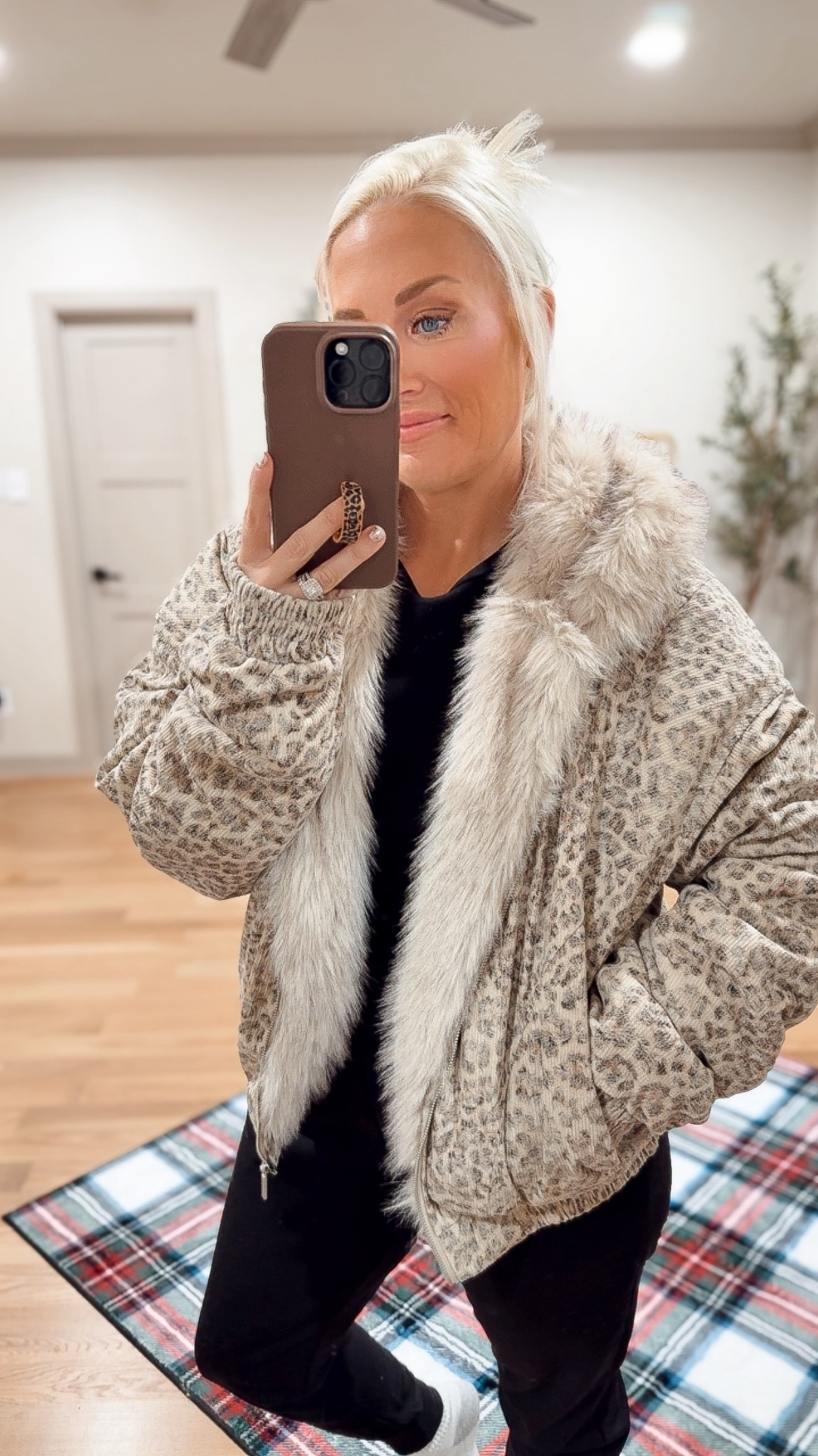 THIS COAT IS AMAZING! Under $100, wearing size large , on Amazon 