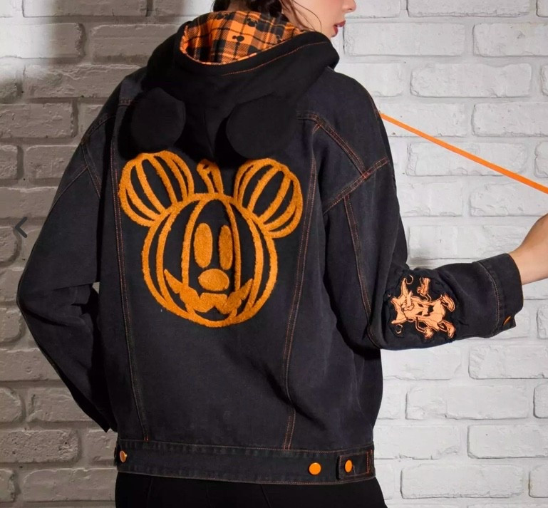 New Disney Halloween jacket from Hot Topic 🎃XS 