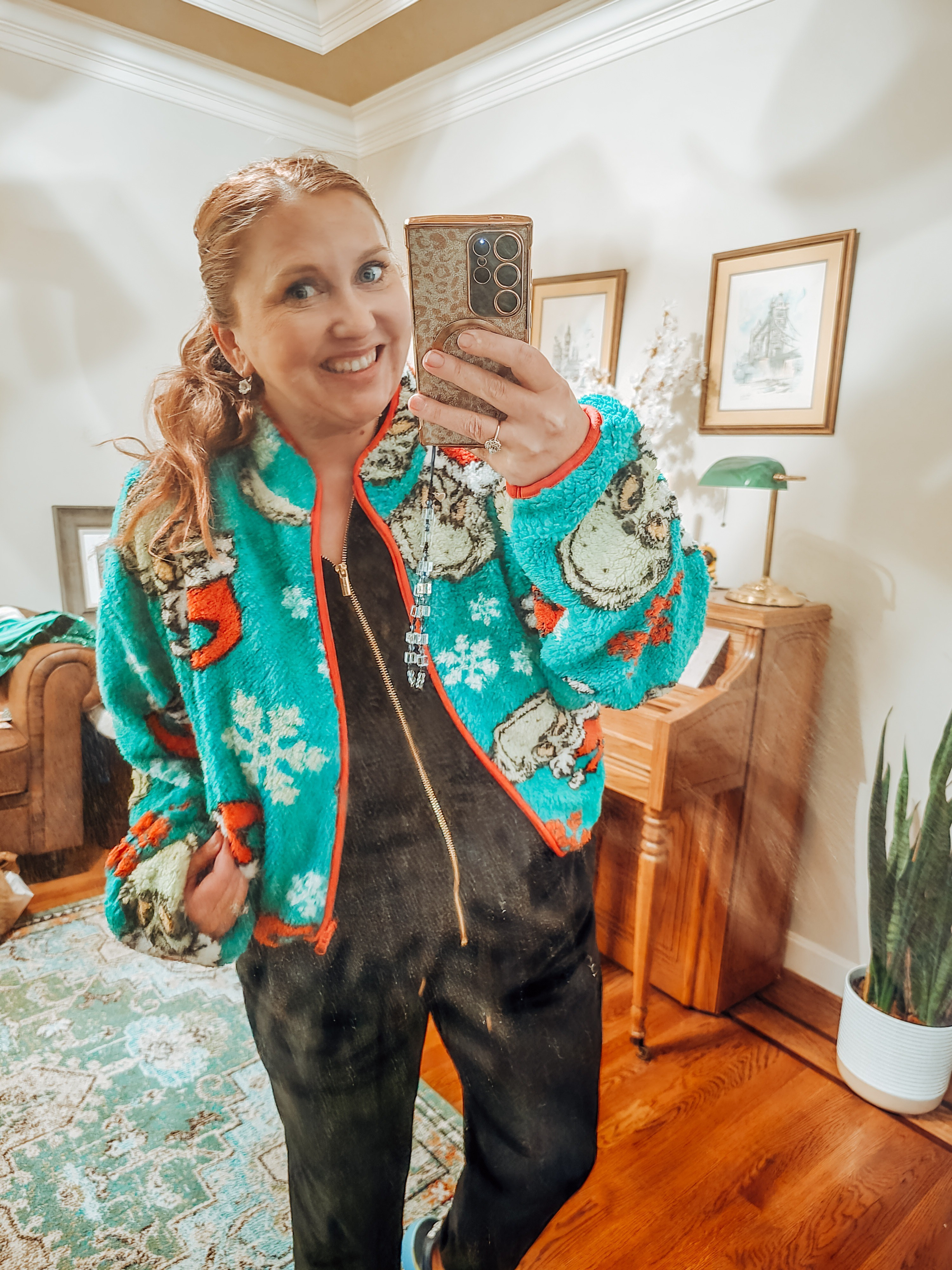 How adorable is this Grinch fleece! under $25! 

#LTKGiftGuide #LTKHoliday #LTKSeasonal