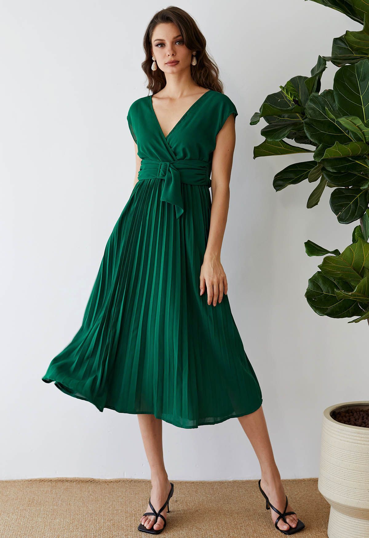 Sash Adorned Pleated Wrap Sleeveless Dress in Green | Chicwish
