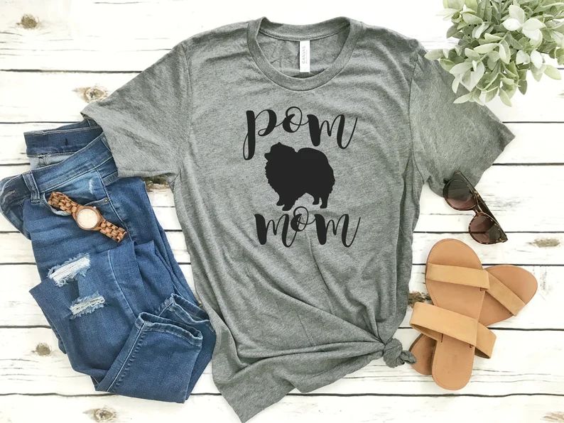 Pomeranian Mom Tee, Pomeranian, Pom Mom, Gift, Pomeranian Gift, Pomeranian Shirt, Dog Lover Gift,... | Etsy (US)