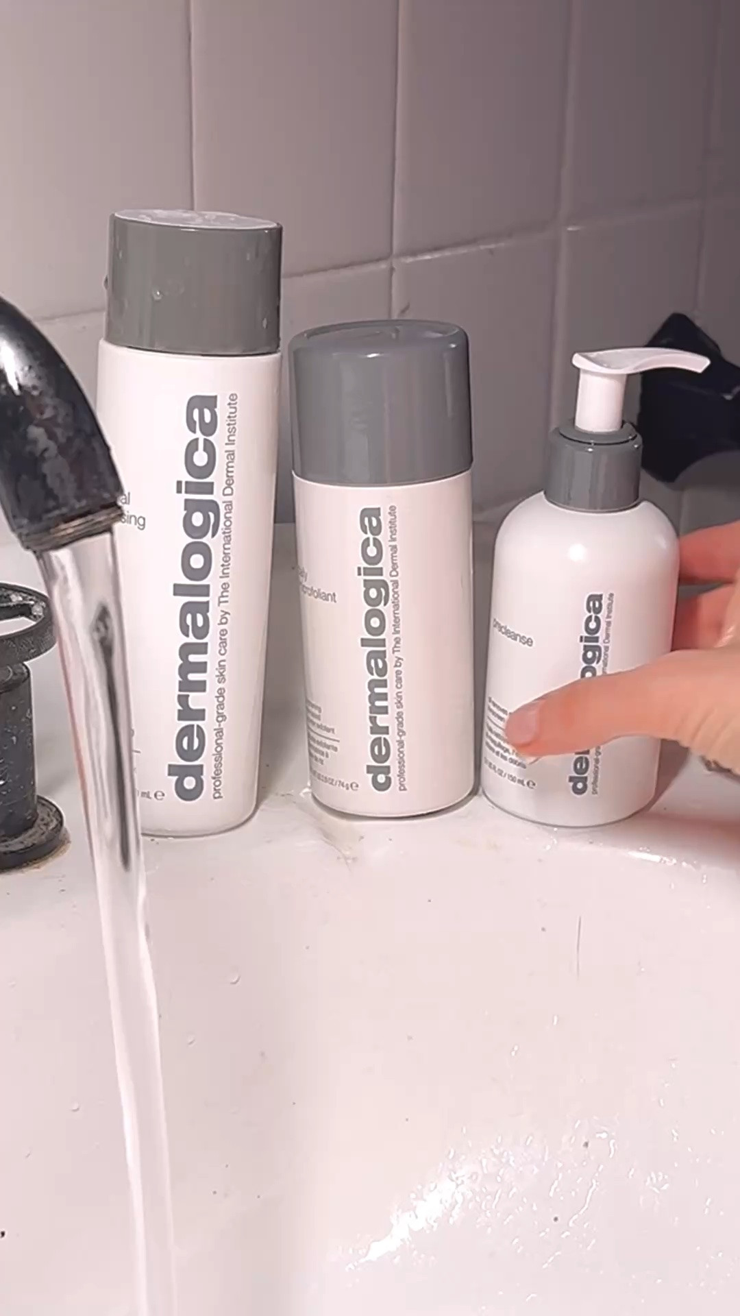 My skin doesn’t need more products, it needs better ones. Swapping the noise for these three icons from  @dermalogica that actually know what they’re doing. No filters, just professional-grade results from my own bathroom. Which one are you trying first?

#GiftedbyDermalogica #Dermalogica