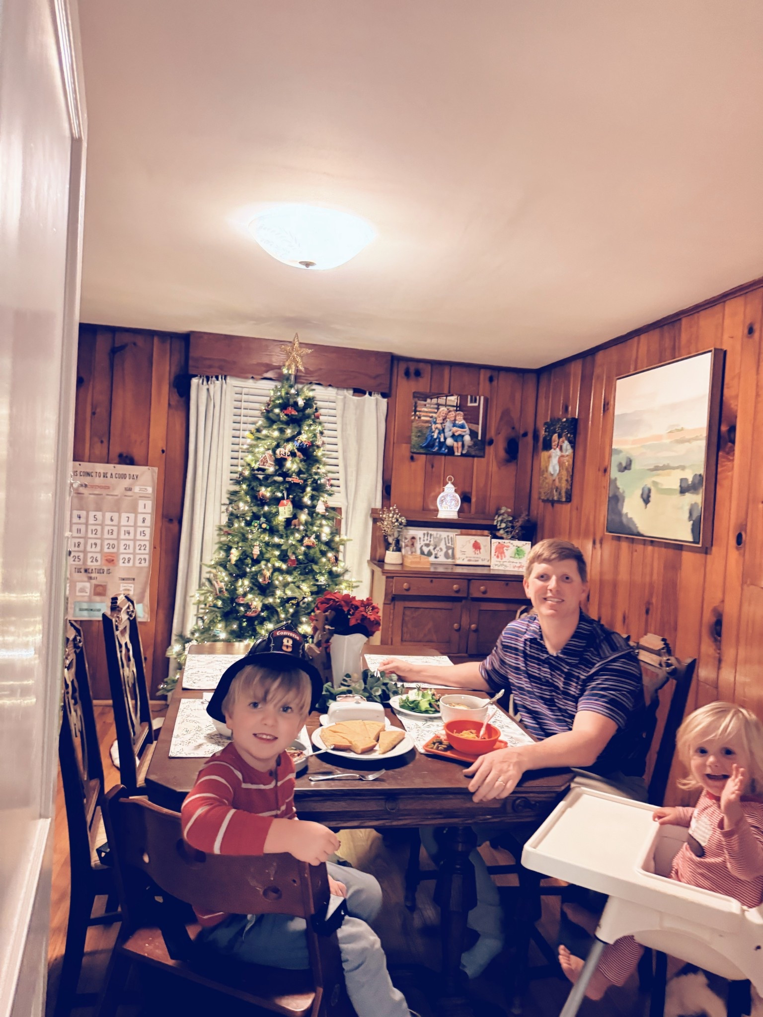 my favorite view in the whole wide world 🫶🏽🎄❤️

My Mamaw always had this hanging in her kitchen and I need to have it to: “No matter where I serve my guests it seems they like my kitchen best” ✨