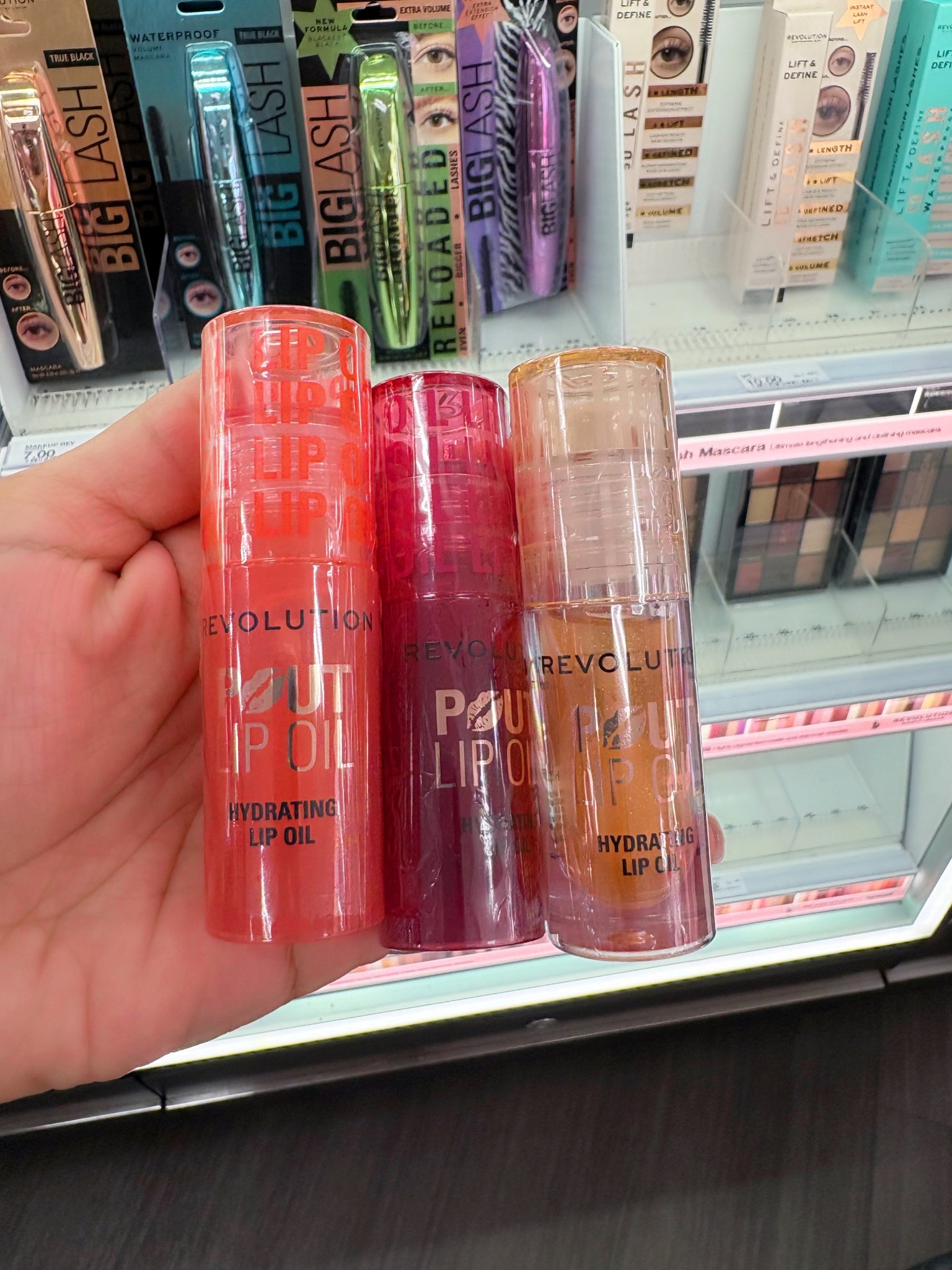 Makeup Revolution Pout Lip Oil - 

#makeup #beauty #lips #lipoil 

#LTKBeauty