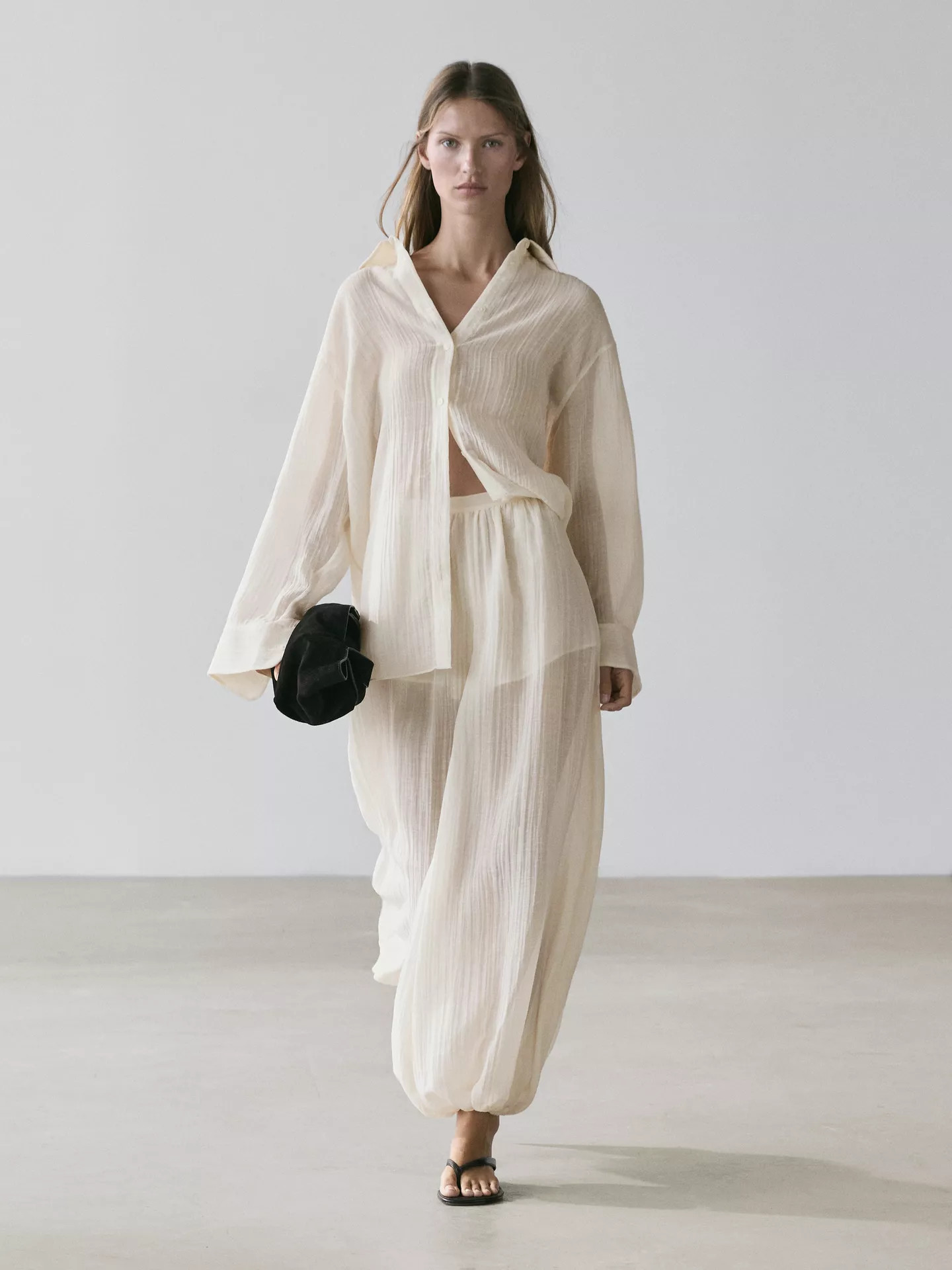 VIEW LOOK
Flowing shirt with pleated detail

 $180  Colour  Ivory  Add to basket  Select to add 
... | Massimo Dutti US