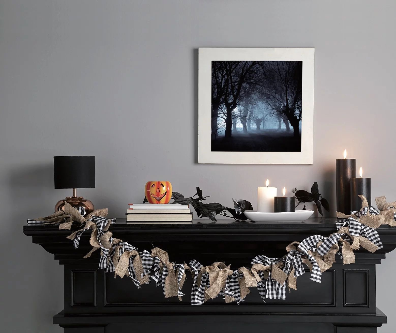 Way to Celebrate Halloween Black & White Gingham Fabric Decorative Garland, 72" | Walmart (US)