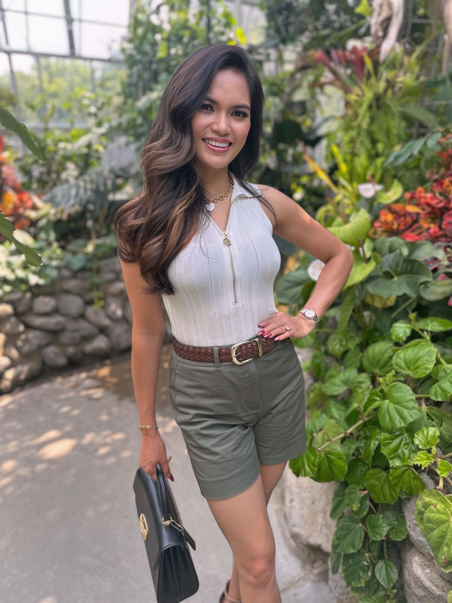 Loving these high-rise extended tab shorts.  Right now, it can be had for an amazing price…over 60% off! 
I’m wearing size 0.  Fit is TTS
#whbm

#LTKPetite #LTKSaleAlert #LTKFindsUnder50