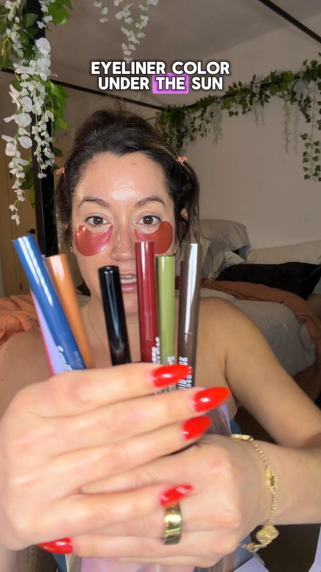 Blonde friends head to my post, follow and drop your name in the comments for a chance to win a tubing mascara and some free eyeliners! 

#LTKootd #LTKBeauty #LTKgrwm