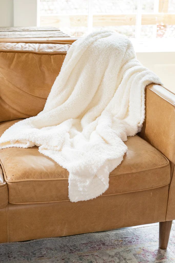 Iconic Comfort Ivory White Microfiber Blanket | The Mint Julep Boutique