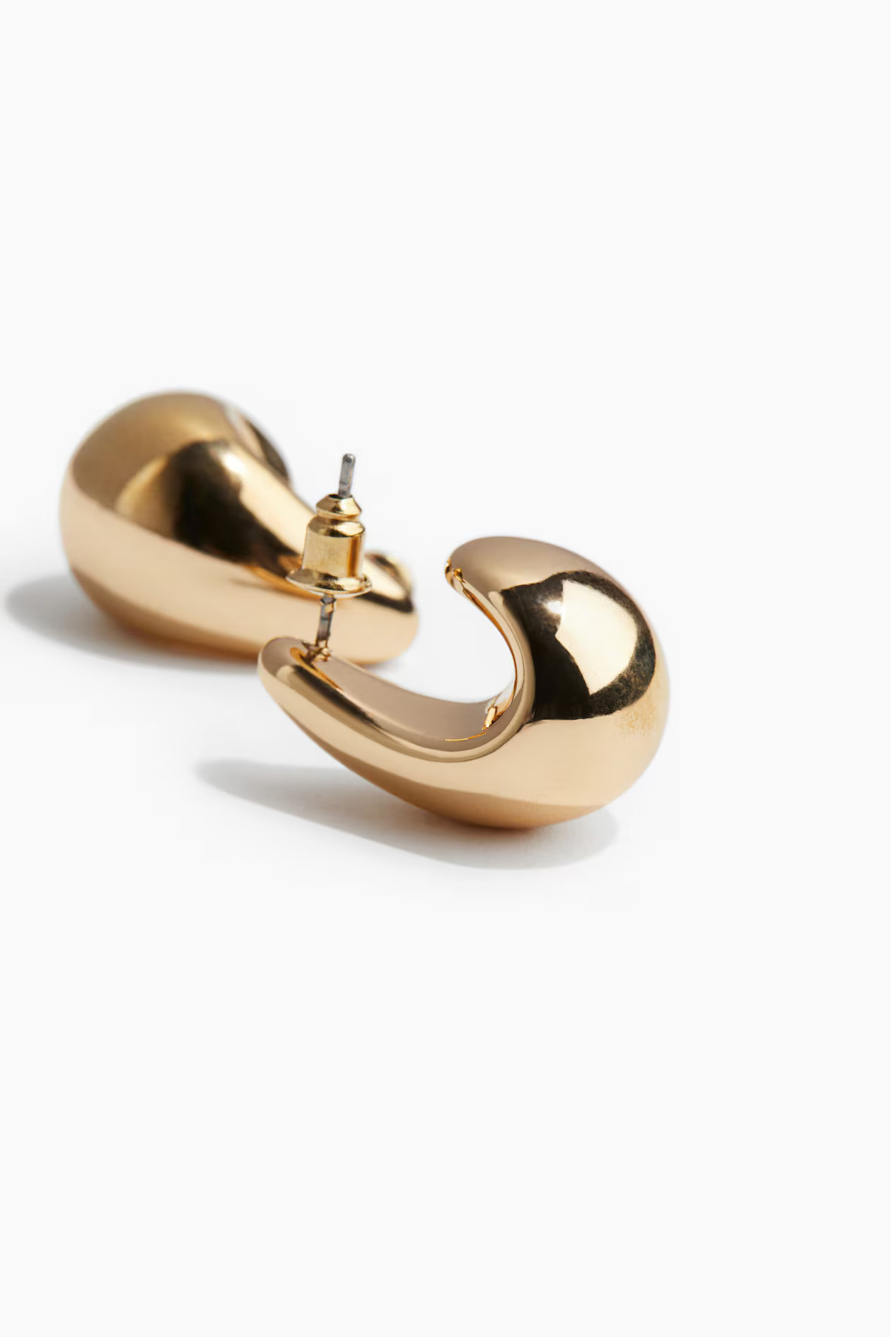 Chunky dome earrings | H&M (UK, MY, IN, SG, PH, TW, HK)