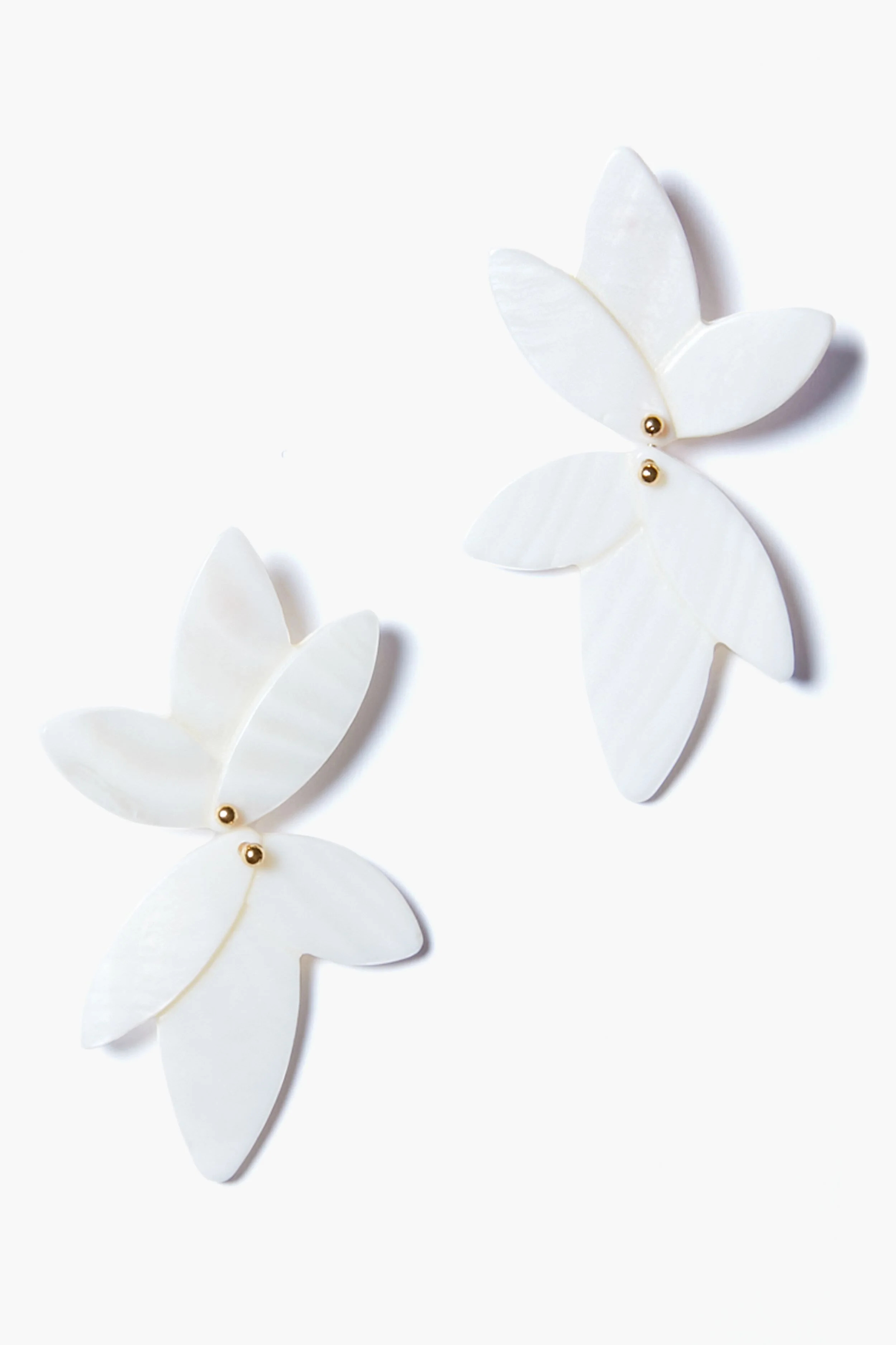 Mother of Pearl Sarah Earrings | Tuckernuck (US)