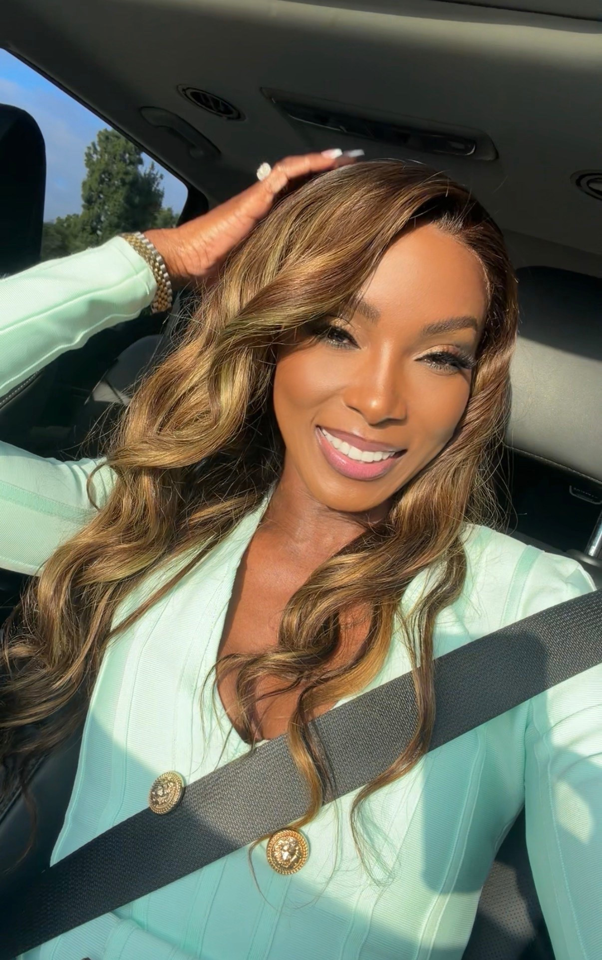 This wig is giving effortless soft glam ✨

I love the warm highlighted tones, soft waves, and how easy it is to throw on when I want to look put together without doing too much. Perfect for date night, errands, content days, or anytime you want that fresh hair feeling without the salon time.

Linking it here 🤎

#LTKbeauty #LTKfinds #LTKunder100 #wiginstall #amazonwig #highlightwig #hairfinds #beautyfinds #momstyle #softglam
