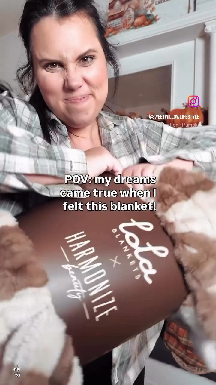 The most cozy blanket I’ve ever owned! Everyone needs a Lola in their life! 

#LTKHoliday #LTKSeasonal #LTKGiftGuide