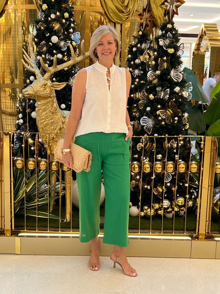 HOLIDAY CHEER IN GREEN AND WHITE! 💚🤍

Linda wears Green pants in size 10 and Chalk linen top in size 12

#LTKaustralia #LTKHoliday #LTKSeasonal