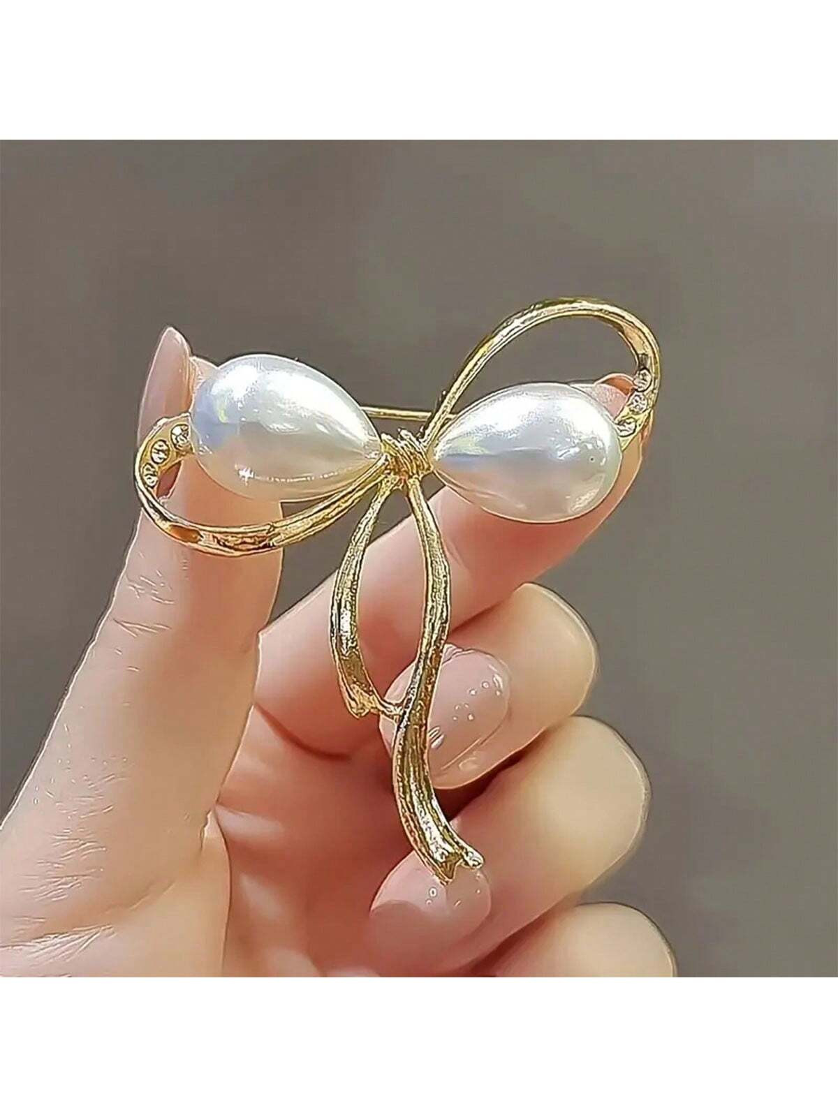 1pc Faux Parel Strik Broche Pin, Voor Colbert, Jurk, Kleding, Antislip Veiligheidsspeld, Voor Tai... | SHEIN