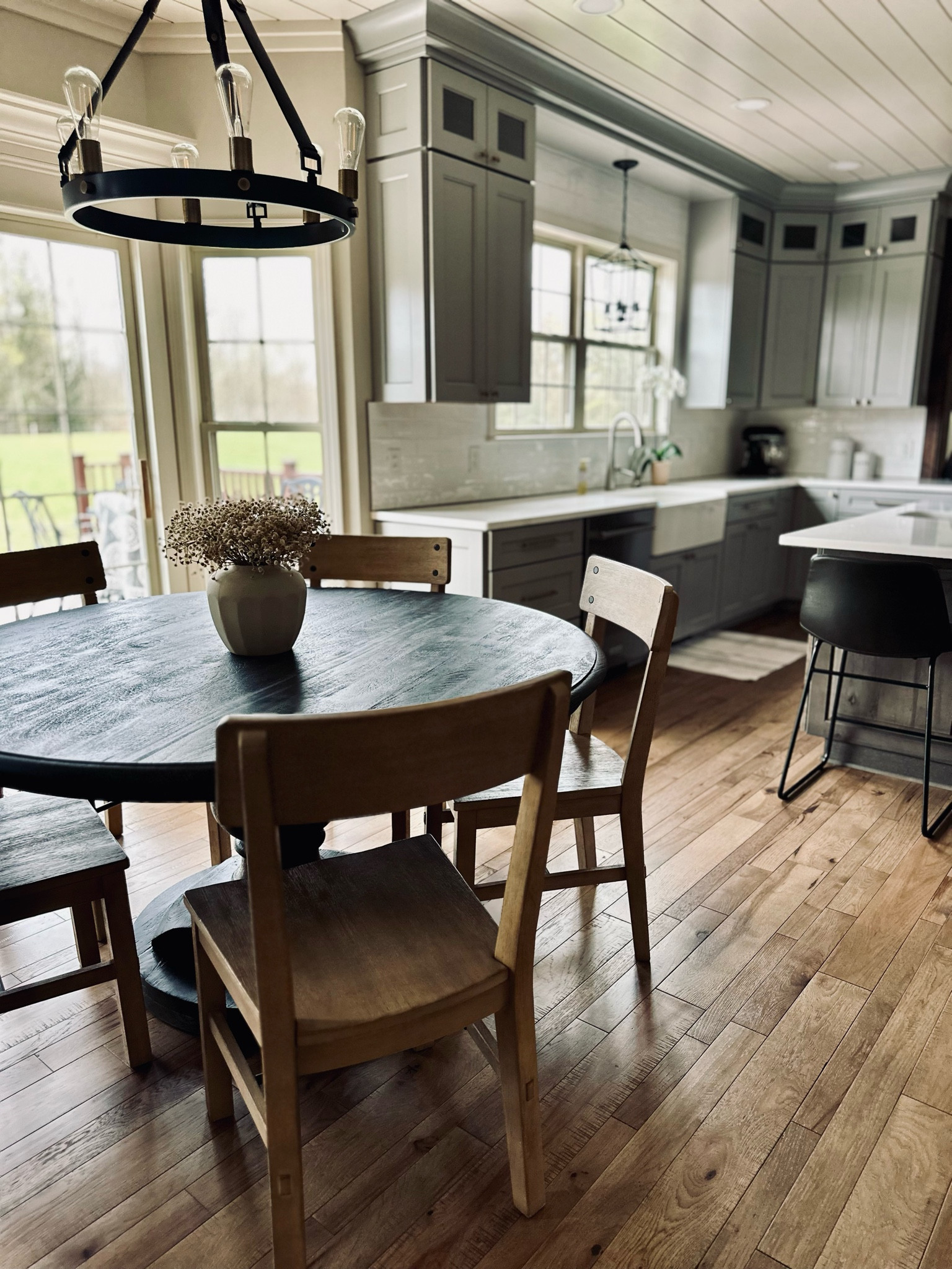 Round table and chairs- perfect for any space! 

#LTKHome