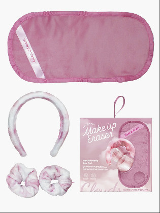 his colorway is kind of wild, but I do have this set and it's super useful. The headband I wear as I do my makeup and the wrist bands are super great for washing your face and not letting the water run down. On sale now and will sell out.
#nsale 

 