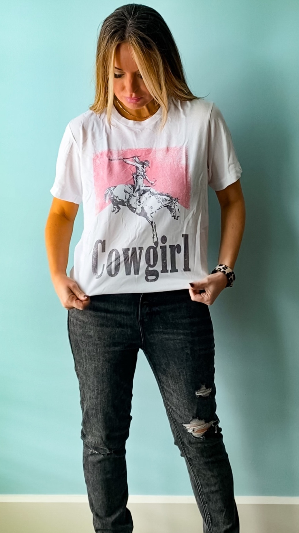 Saying I have an obsession for western tees is an understatement. 🤠 🌵 🐂

#tee #graphictee #westernwear #boho 



#LTKunder50 #LTKfit #LTKstyletip